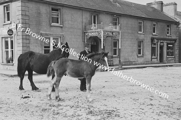 FAIR SCENE  HORSES OUTSIDE MC NAMARAS HOTEL